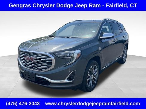 Used 2019 GMC Terrain Denali w/ Advanced Safety Package AWD/4WD image 3
