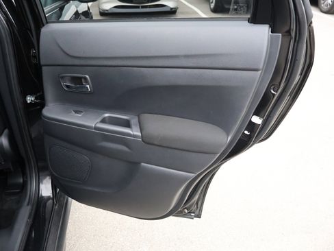 Used 2024 Mitsubishi Outlander Sport ES image 12