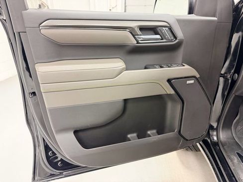 Used 2023 Chevrolet Silverado 1500 ZR2 w/ Technology Package image 23