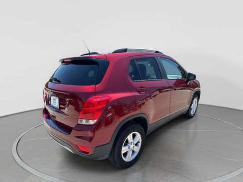 Used 2022 Chevrolet Trax LT w/ Driver Confidence Package AWD/4WD image 4