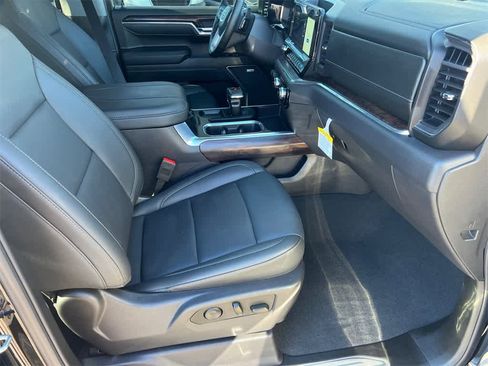 Used 2024 GMC Sierra 1500 SLT w/ SLT Premium Plus Package image 13