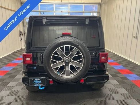 Used 2022 Jeep Wrangler Unlimited Sahara image 4