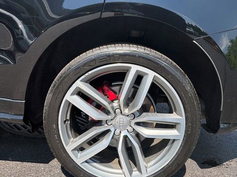 Used 2017 Audi SQ5 Prestige w/ Prestige Package AWD/4WD image 17
