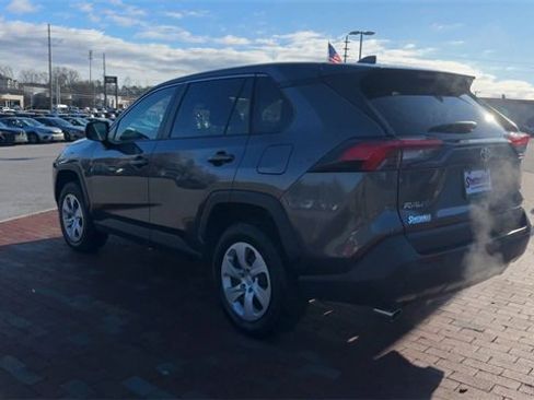 Used 2024 Toyota RAV4 LE image 9