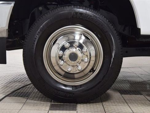 Used 2022 Ford F350 XL w/ Power Equipment Group image 15