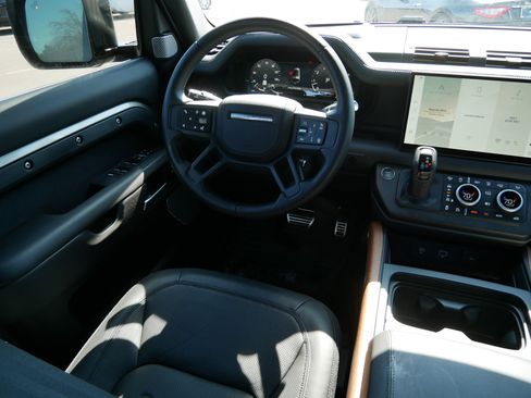 Used 2024 Land Rover Defender 130 X image 9