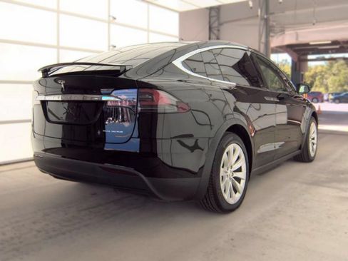 Used 2021 Tesla Model X Long Range AWD/4WD image 4