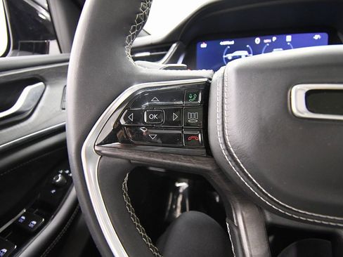 Used 2023 Jeep Grand Cherokee L Overland image 21