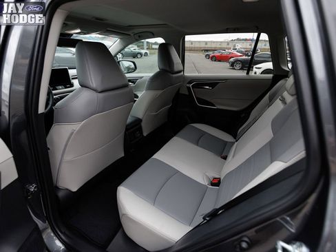 Used 2024 Toyota RAV4 XLE Premium image 14