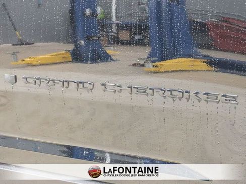 New 2025 Jeep Grand Cherokee Limited image 10