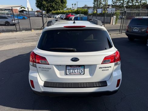 Used 2014 Subaru Outback 2.5i Premium AWD/4WD image 16