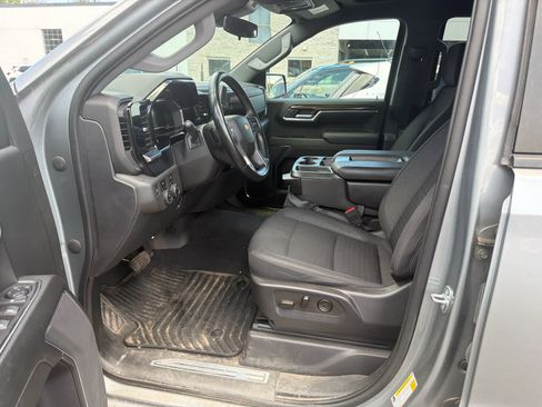 Used 2023 Chevrolet Silverado 1500 LT AWD/4WD image 41