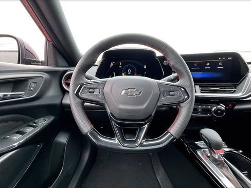 New 2026 Chevrolet Trax RS w/ Sunroof Package FWD image 17