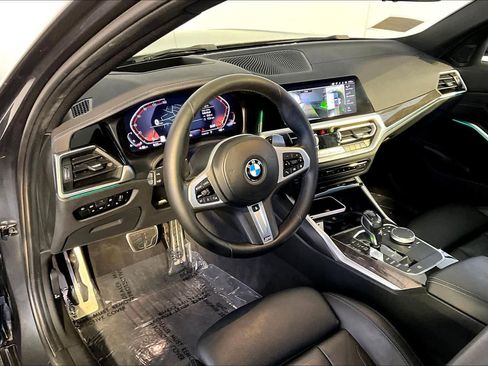 Used 2019 BMW 330i xDrive Sedan w/ M Sport Package AWD/4WD image 18