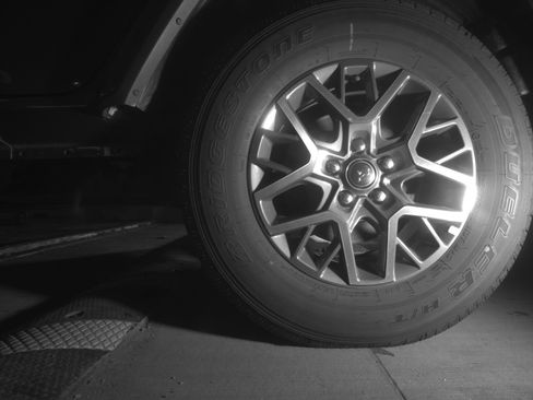 Used 2025 Jeep Wrangler Sahara image 14