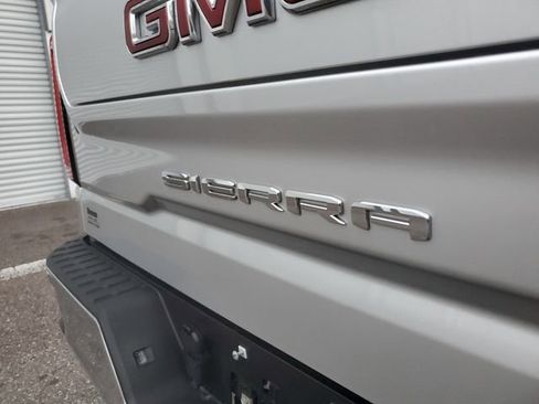 Used 2022 GMC Sierra 1500 SLT w/ SLT Premium Package image 7