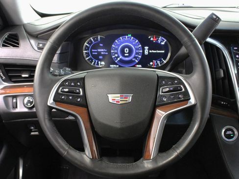 Used 2018 Cadillac Escalade Premium Luxury RWD image 60