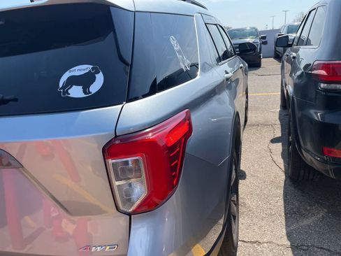 Used 2023 Ford Explorer XLT w/ Equipment Group 202A image 13