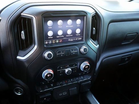 Used 2022 GMC Sierra 2500 AT4 image 32