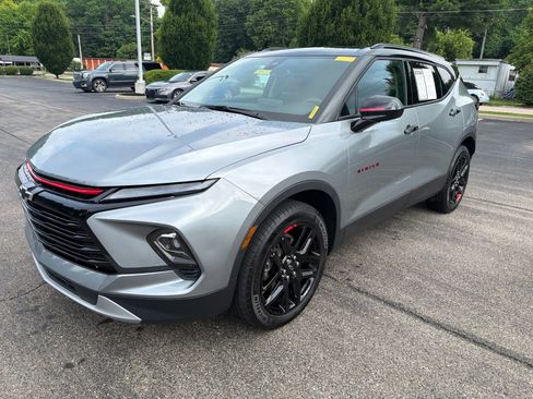 Used 2023 Chevrolet Blazer LT w/ Convenience Package FWD image 9