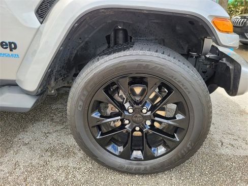 Used 2021 Jeep Wrangler Unlimited Sahara image 26