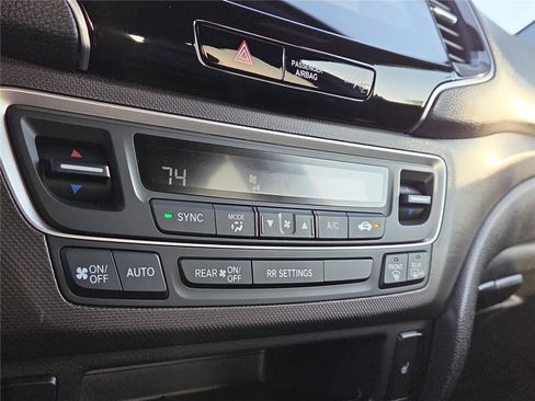 Used 2024 Honda Passport TrailSport image 9