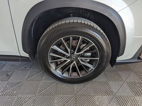 Used 2025 Lexus NX 250 FWD image 19