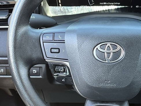 Used 2025 Toyota Camry LE FWD image 12