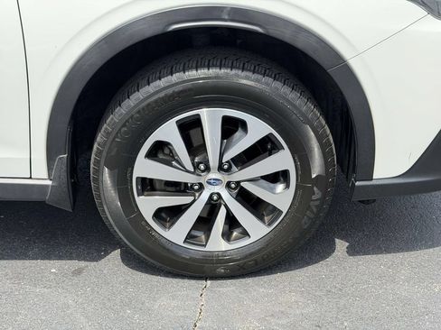 Used 2018 Subaru Outback 2.5i Premium AWD/4WD image 9