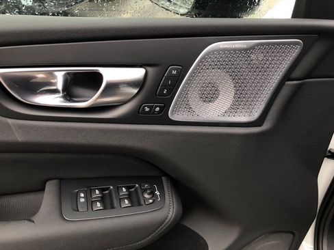 New 2026 Volvo XC60 B5 Ultra w/ Protection Package Premier image 11