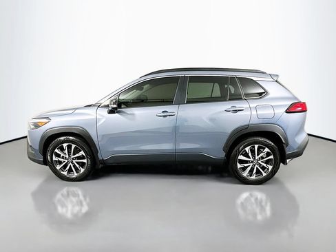 Certified 2025 Toyota Corolla Cross XLE FWD image 8