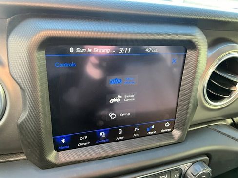 Used 2023 Jeep Wrangler Unlimited Rubicon 4xe image 40