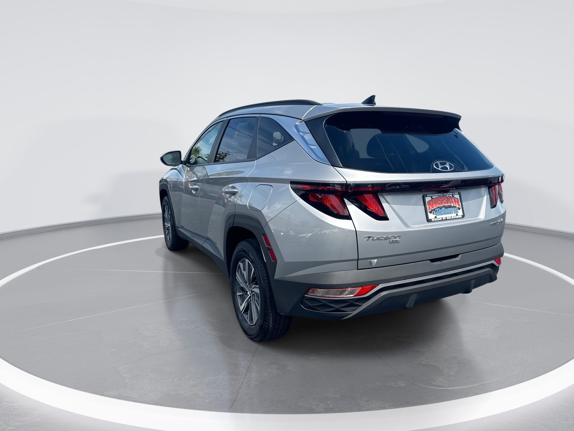 Used 2024 Hyundai Tucson Blue AWD/4WD image 6