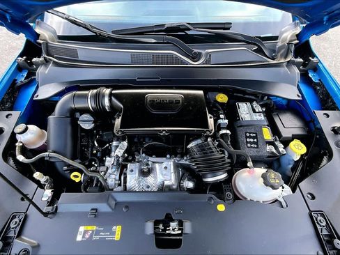 Used 2024 Jeep Compass Latitude image 60