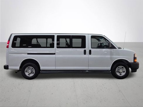 Used 2023 Chevrolet Express 3500 LS RWD image 9