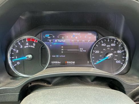 Used 2020 Ford F250 Lariat w/ Lariat Ultimate Package AWD/4WD image 8