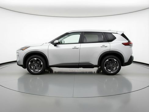 Used 2025 Nissan Rogue SV image 5