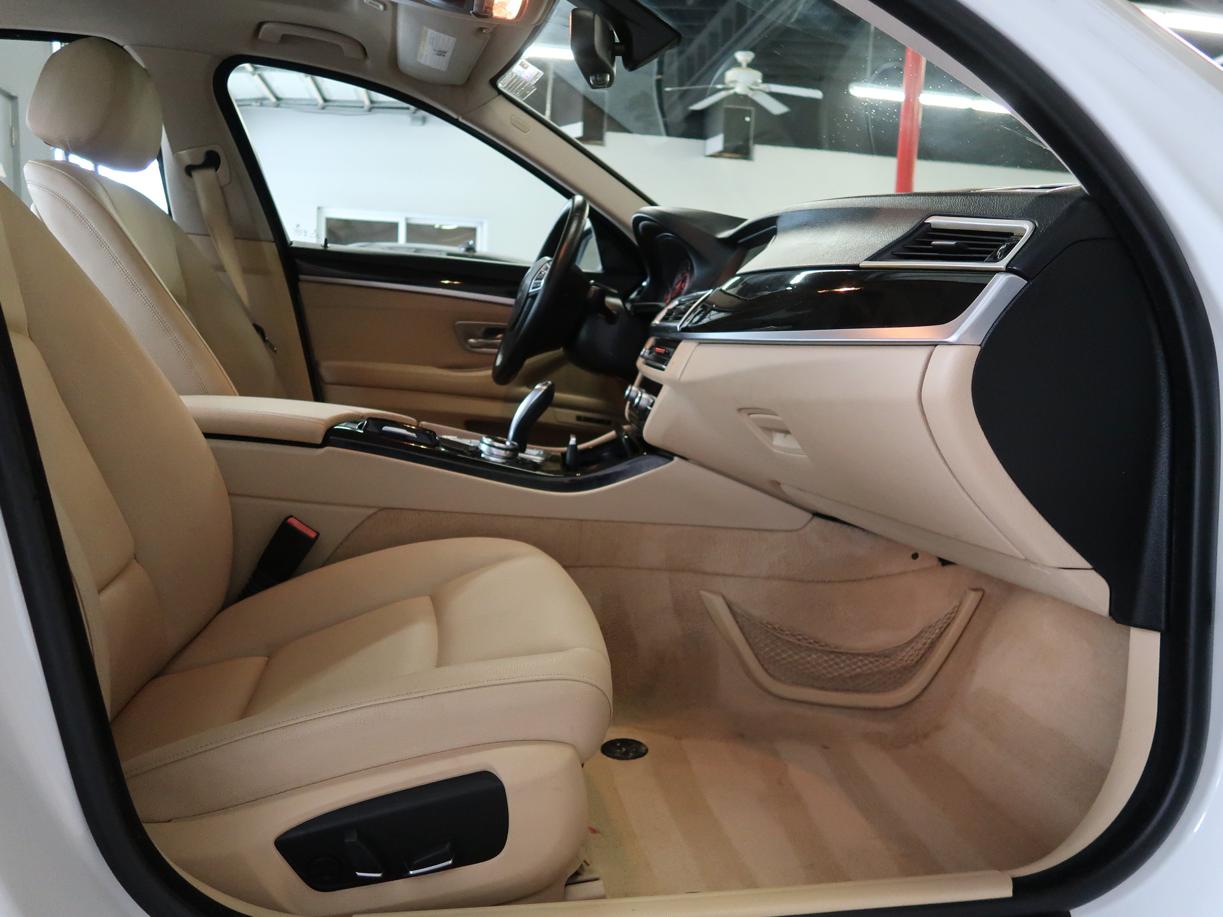 Used 2014 BMW 528i Sedan RWD image 22