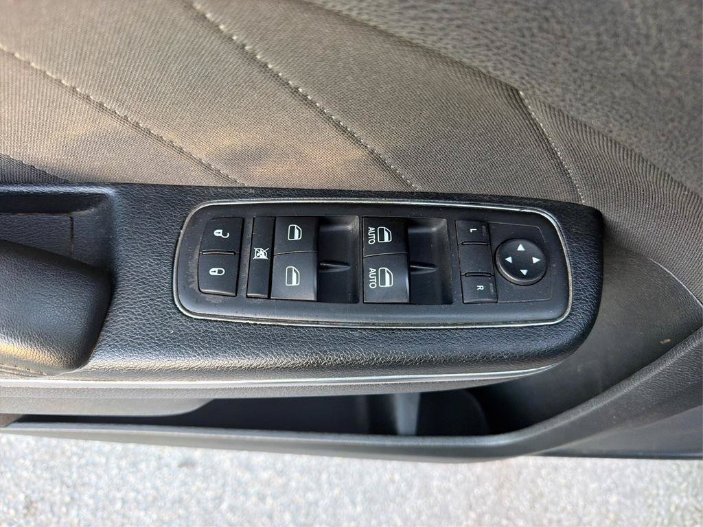 Used 2017 Dodge Charger R/T RWD image 31