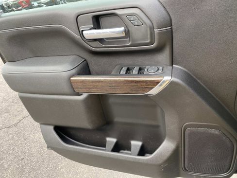 Used 2023 GMC Sierra 2500 SLE w/ SLE Value Package; image 21