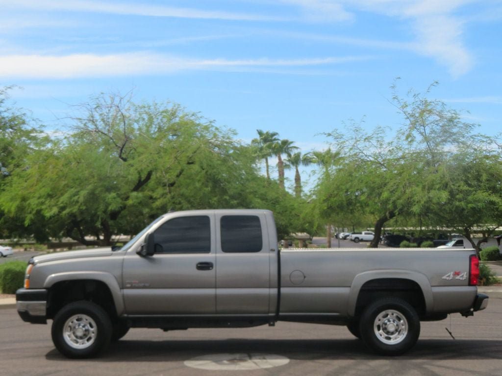 Used 2006 Chevrolet Silverado 2500 LT w/ Onstar Plus Package AWD/4WD image 2