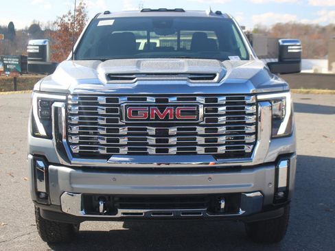 New 2026 GMC Sierra 2500 Denali w/ Denali Reserve Package image 2