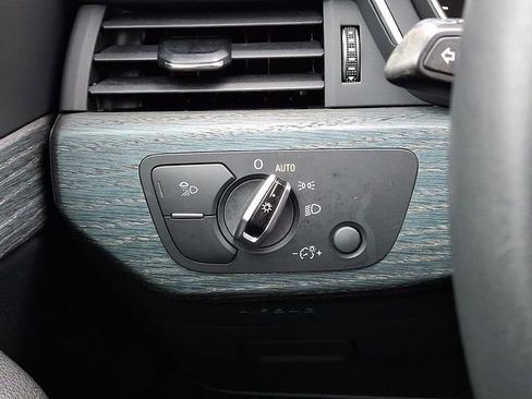 Used 2018 Audi A4 2.0T Premium w/ Convenience Package image 25