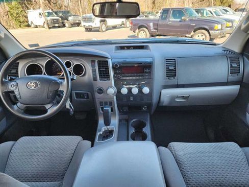 Used 2012 Toyota Tundra 4x4 CrewMax image 19