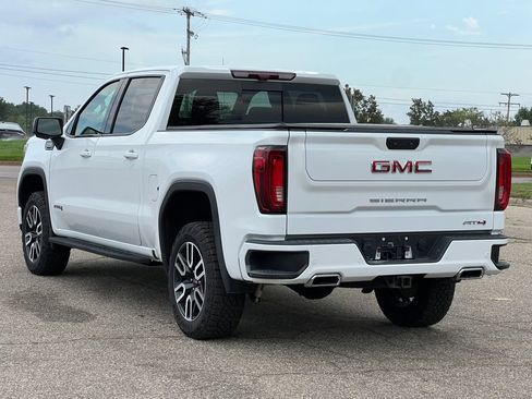 Used 2024 GMC Sierra 1500 AT4 w/ Technology Package AWD/4WD image 14
