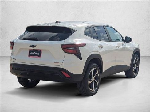 New 2026 Chevrolet Trax RS FWD image 2