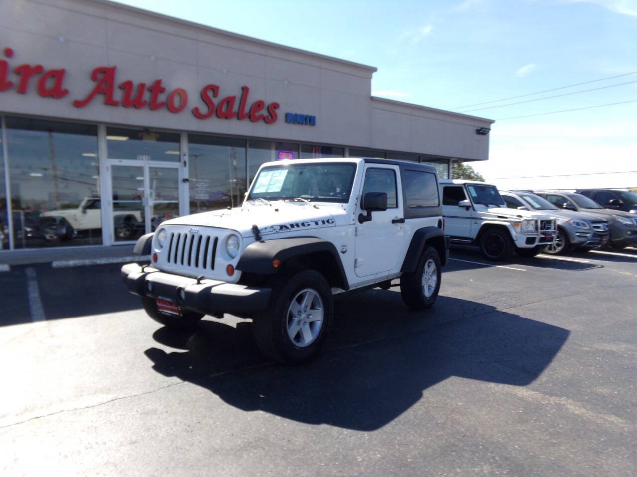 Used 2013 Jeep Wrangler Sport w/ Connectivity Group AWD/4WD image 2