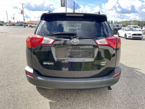 Used 2015 Toyota RAV4 XLE AWD/4WD image 5