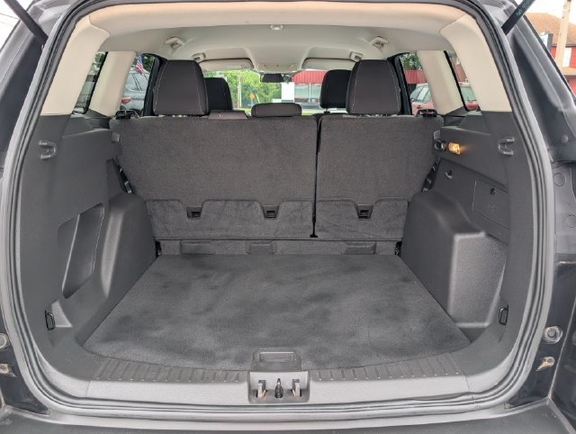 Used 2017 Ford Escape SE FWD image 13