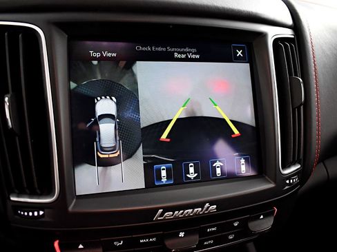 Used 2017 Maserati Levante S image 33